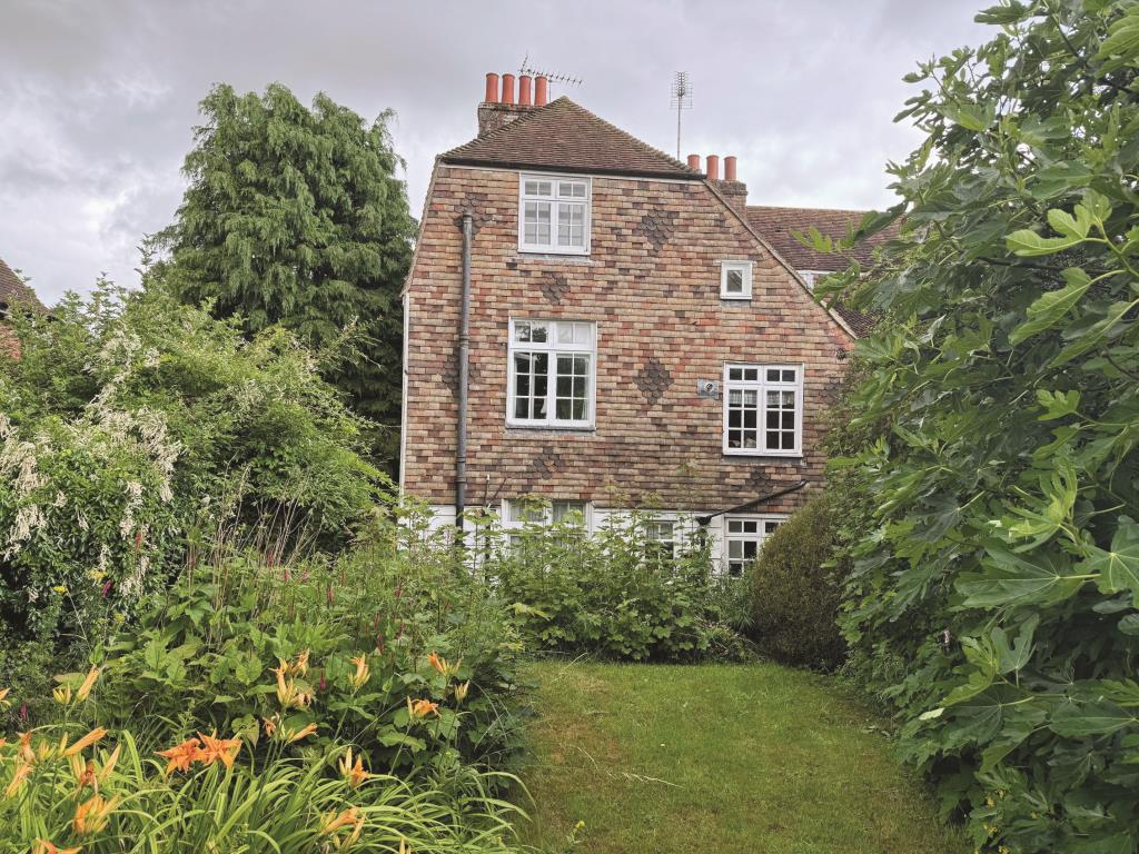 Lot: 163 - PERIOD VILLAGE PROPERTY ARRANGED AS TWO FLATS WITH POTENTIAL - Rear of property